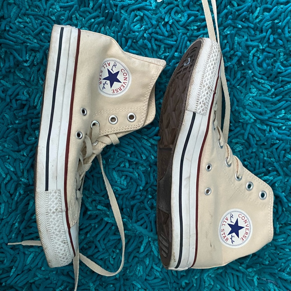Cream Converse
